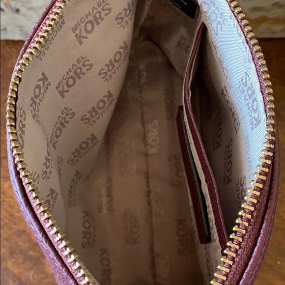 Michael Kors make up bag - Picture 5 of 7